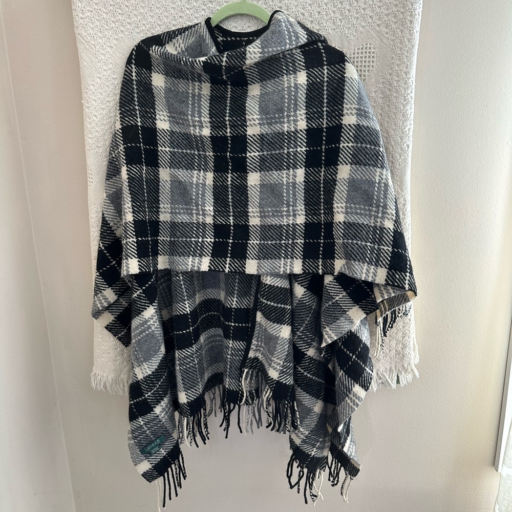 Plaid Black and Gray Ralph Lauren Wool Wrap